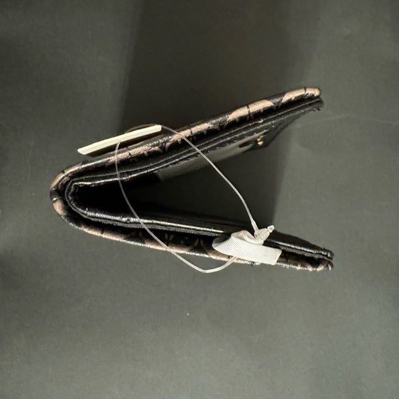 New Fossil mini wallet - Picture 3 of 4